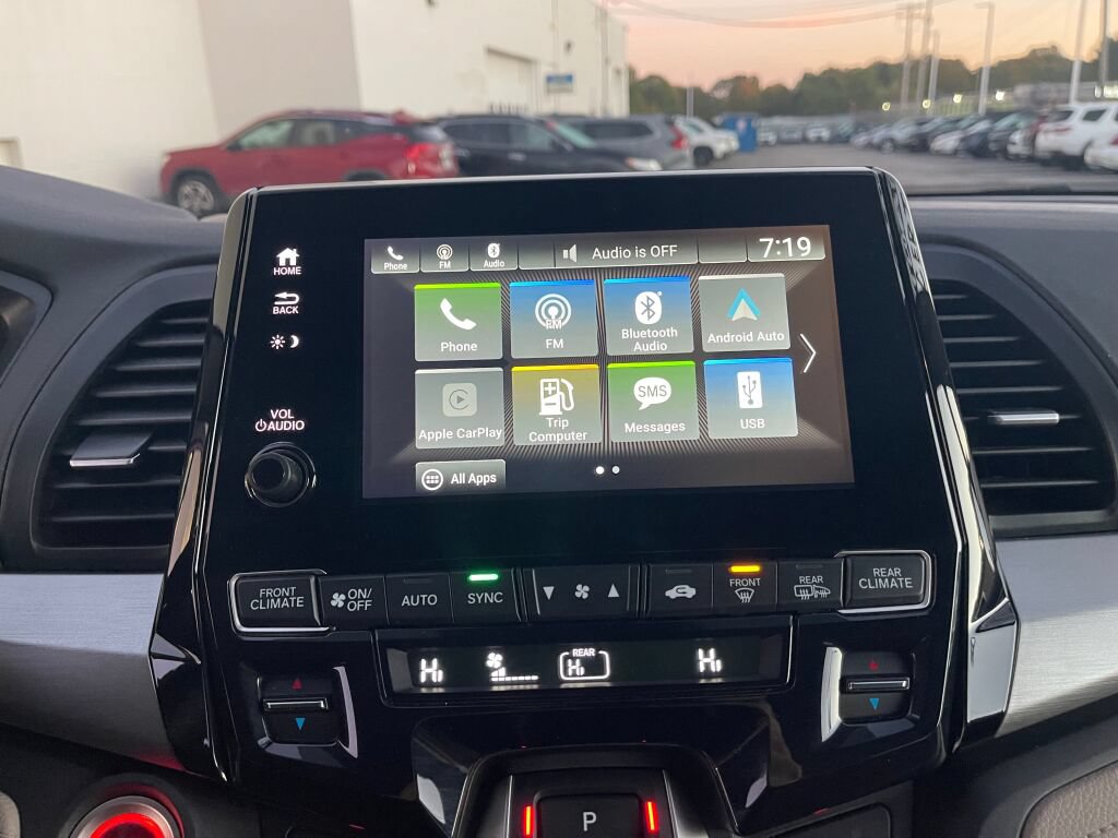 Certified 2024 Honda Odyssey EX image 10
