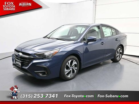 Used 2025 Subaru Legacy Premium image 2