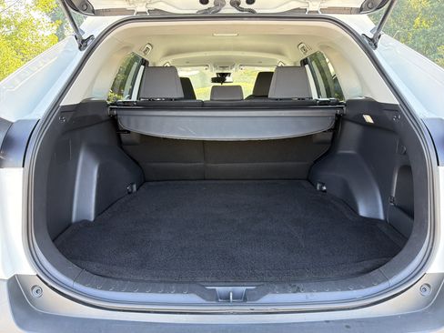 Certified 2025 Toyota RAV4 XLE FWD image 28