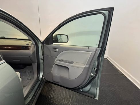 Used 2007 Ford Five Hundred SEL image 20