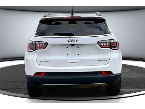 Certified 2024 Jeep Compass Limited image 5