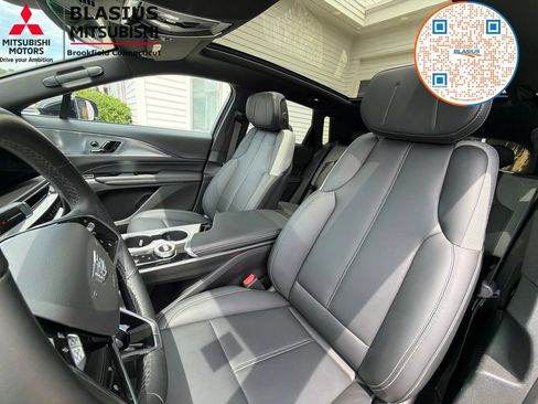 Used 2024 Cadillac Lyriq Tech w/ Driver Assist Package AWD/4WD image 29
