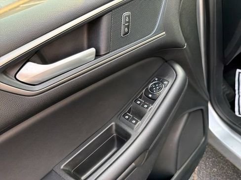 Used 2024 Ford Edge SEL AWD/4WD image 18