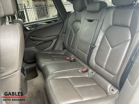 Used 2016 Porsche Macan S image 20