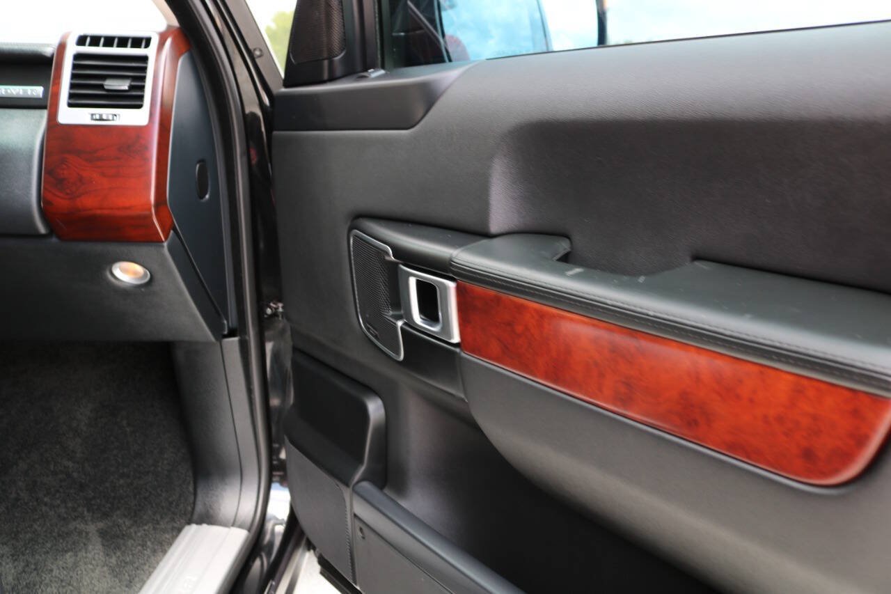 Used 2011 Land Rover Range Rover HSE AWD/4WD image 36