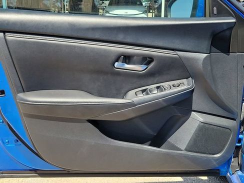 Used 2023 Nissan Sentra SV FWD image 11