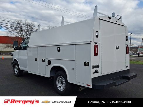 New 2025 Chevrolet Express 3500 Work Van w/ Power Convenience Package image 4