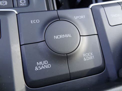 Used 2025 Toyota Grand Highlander AWD image 13