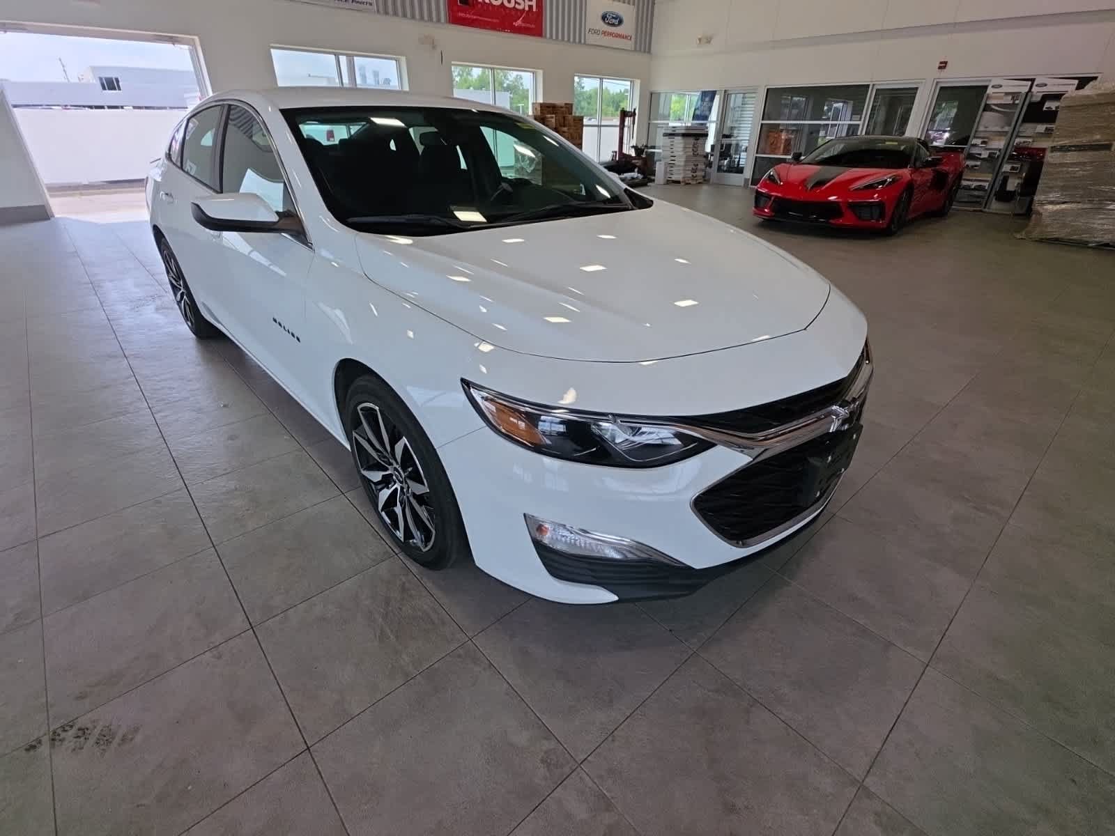 Used 2022 Chevrolet Malibu RS FWD image 1