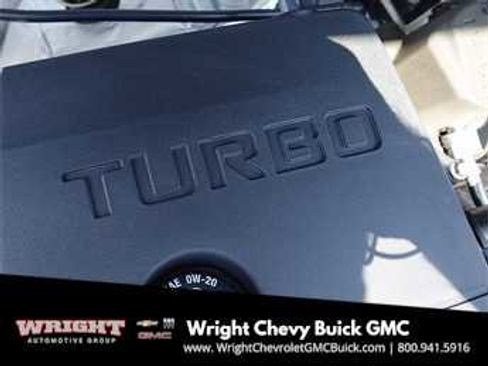 Used 2022 Buick Encore GX Essence w/ Experience Buick Package image 30