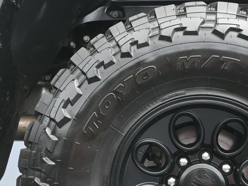 Used 2023 RAM 2500 Laramie w/ Night Edition AWD/4WD image 43