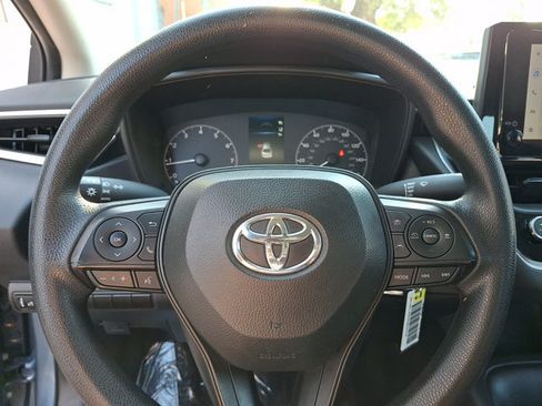Used 2024 Toyota Corolla LE FWD image 19