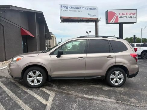 Used 2015 Subaru Forester 2.5i w/ Alloy Wheel Package AWD/4WD image 2