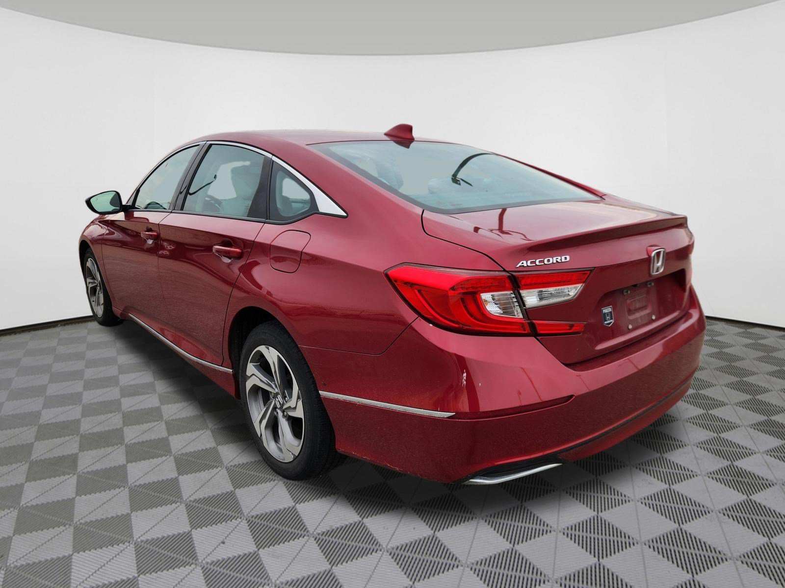 Used 2020 Honda Accord EX image 3