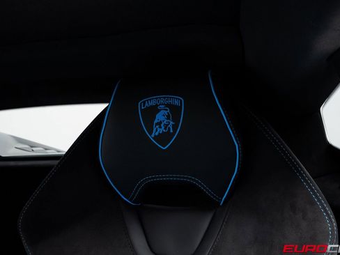 Used 2023 Lamborghini Huracan Tecnica image 39