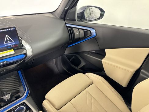 Used 2025 BMW X3 xDrive30i w/ M Sport Package image 28