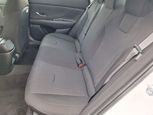 Used 2026 Hyundai Elantra SE image 21