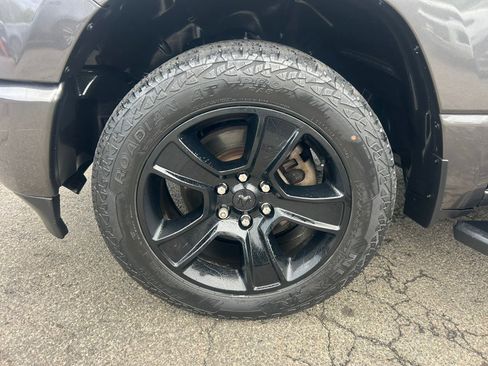 Used 2020 RAM 1500 Big Horn AWD/4WD image 11
