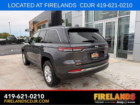 Used 2024 Jeep Grand Cherokee Laredo X w/ Luxury Tech Group I AWD/4WD image 24