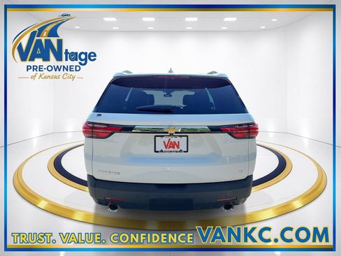 Certified 2023 Chevrolet Traverse LT FWD image 7