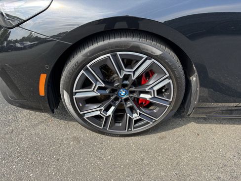 Used 2024 BMW i5 eDrive40i w/ M Sport Package RWD image 12