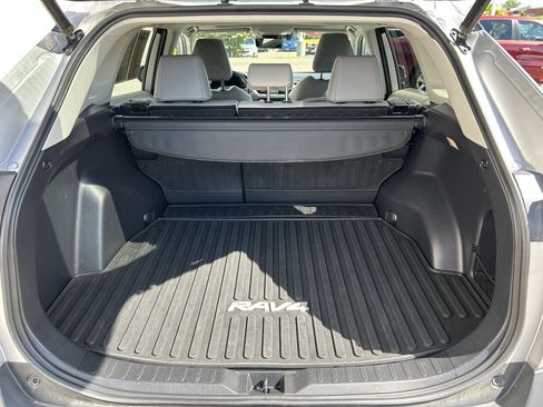 Used 2019 Toyota RAV4 Limited AWD/4WD image 21