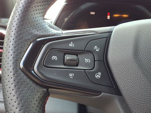 Used 2024 Chevrolet Trax RS FWD image 15