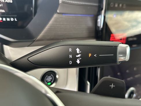 Certified 2024 GMC Acadia Denali w/ Super Cruise Package image 29