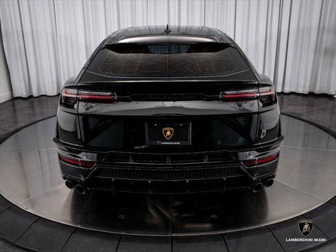 Used 2024 Lamborghini Urus S AWD/4WD image 14