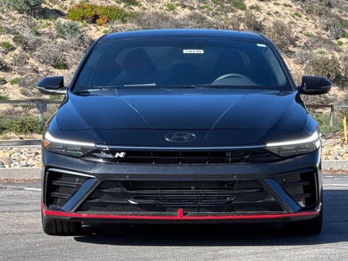 Used 2025 Hyundai Elantra N Base image 9