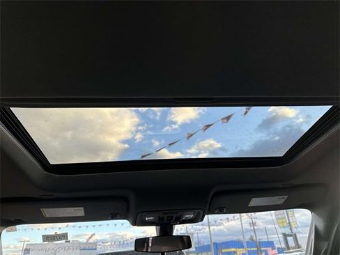 Used 2020 Chevrolet Silverado 1500 RST image 16