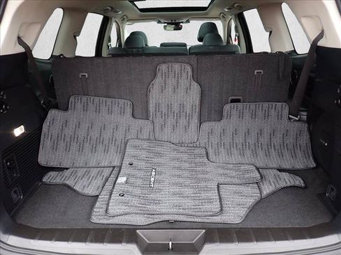 Used 2025 Subaru Ascent Limited AWD/4WD image 8