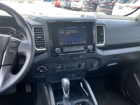 Used 2024 Nissan Frontier SV AWD/4WD image 8