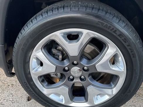 Used 2020 Jeep Compass Limited image 18