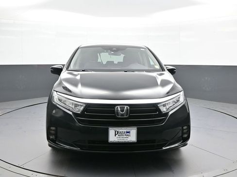 Certified 2024 Honda Odyssey EX-L image 2