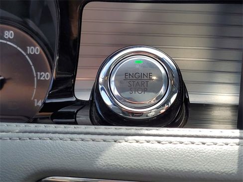 Certified 2022 Lincoln Corsair Standard w/ Premium Package image 15