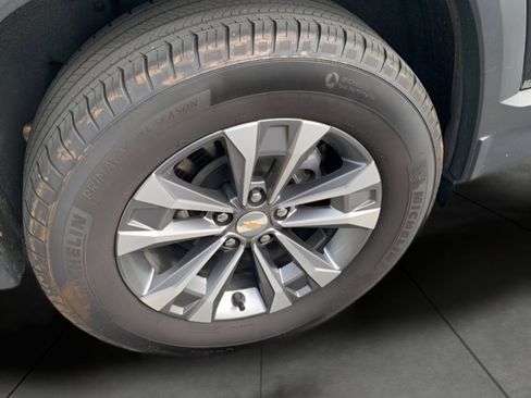 Used 2025 Chevrolet Equinox LT AWD/4WD image 24