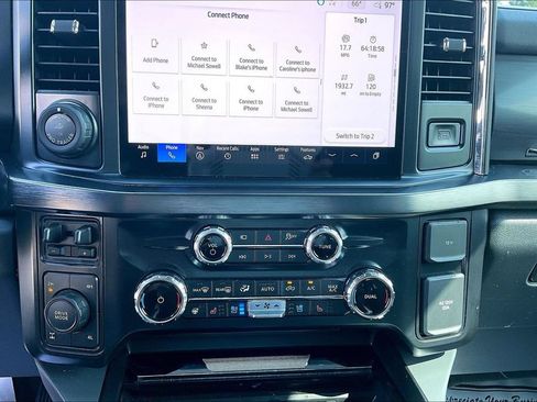 Certified 2025 Ford F250 Lariat w/ Lariat Ultimate Package AWD/4WD image 32