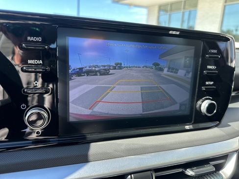 Used 2023 Kia K5 LXS image 18
