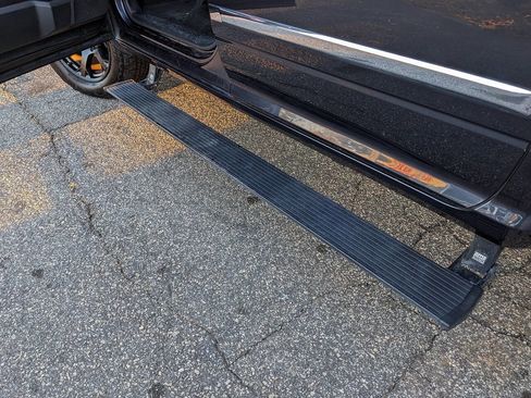 Used 2015 RAM 1500 Laramie w/ Convenience Group image 14