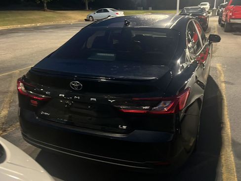 Used 2025 Toyota Camry LE w/ Convenience Package image 9