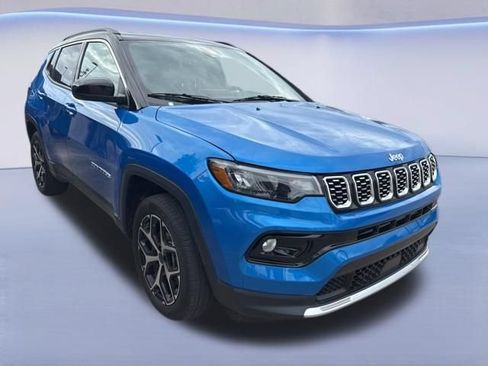 Used 2025 Jeep Compass Limited AWD/4WD image 3