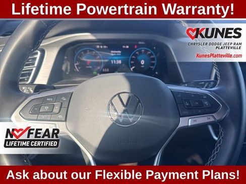 Used 2025 Volkswagen Atlas Cross Sport SE image 20