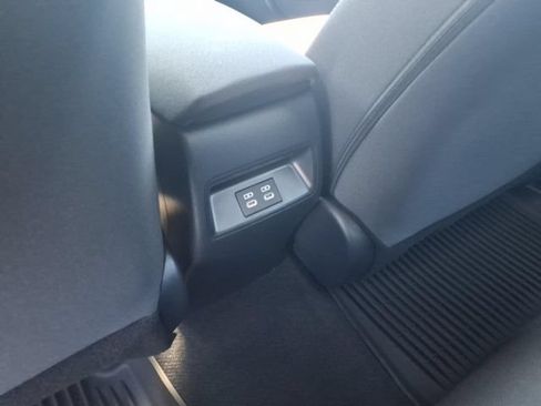 Used 2026 Toyota Corolla LE FWD image 8