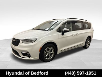 Used 2023 Chrysler Pacifica Limited