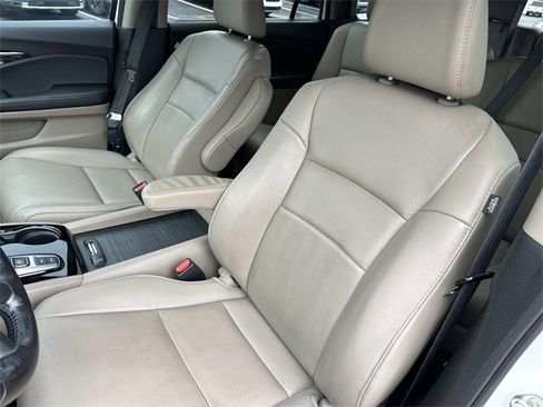 Used 2019 Honda Pilot Touring image 22