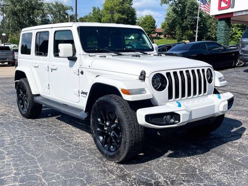 Used 2021 Jeep Wrangler Unlimited Sahara AWD/4WD image 2