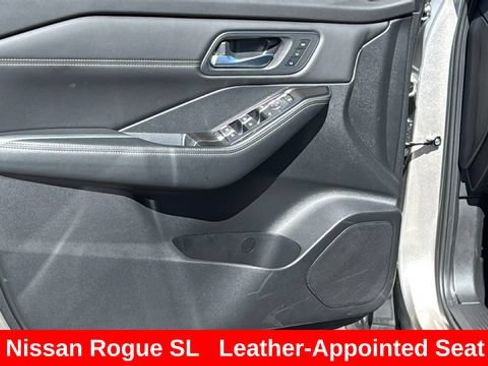 Certified 2025 Nissan Rogue SL w/ SL Premium Package AWD/4WD image 23
