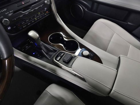Used 2019 Lexus RX 350 AWD w/ Navigation Package image 29