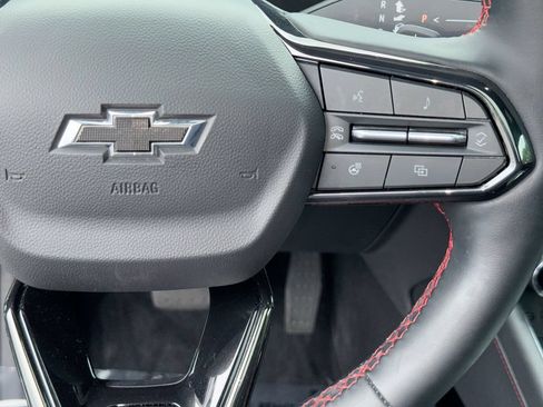 Used 2024 Chevrolet Traverse RS FWD image 18